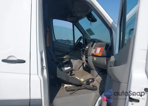 2016 Mercedes-Benz Sprinter 2500 High Roof z USA, uszkodzony, nr VIN WD3PE8DD7GP363855